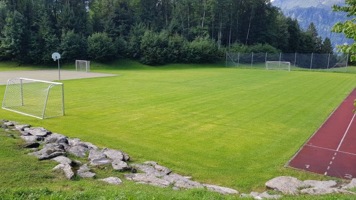 Sportplatz 4.JPG
